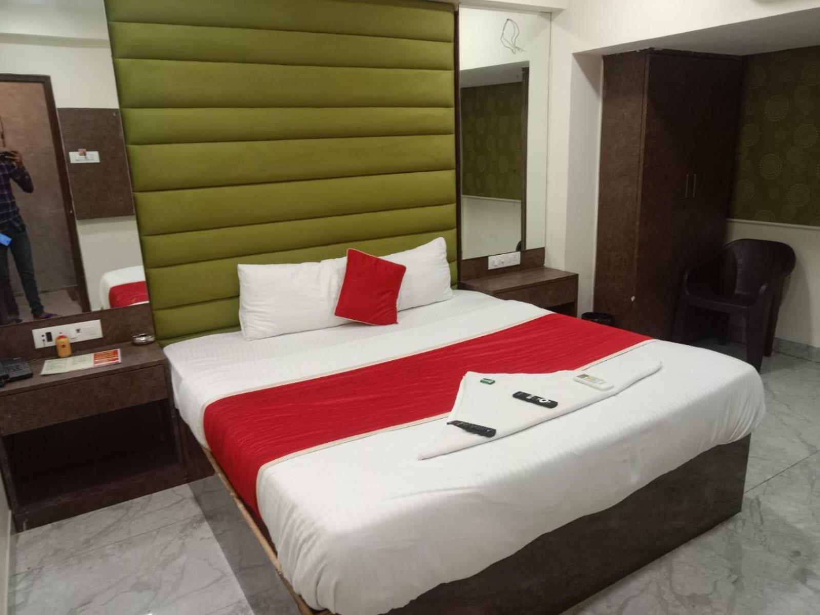 The B Town Hotel Mumbai (Bombay)